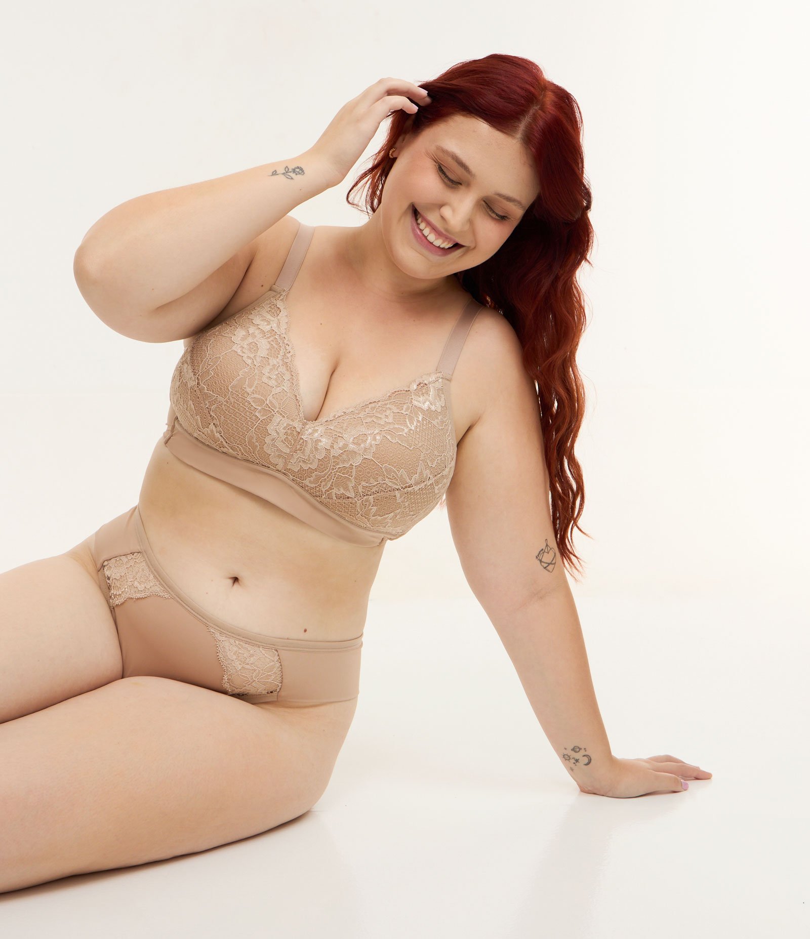 Sutiã Triângulo Alta Sustentação em Renda Floral  com Bojo sem Aro Curve & Plus Size Bege 2