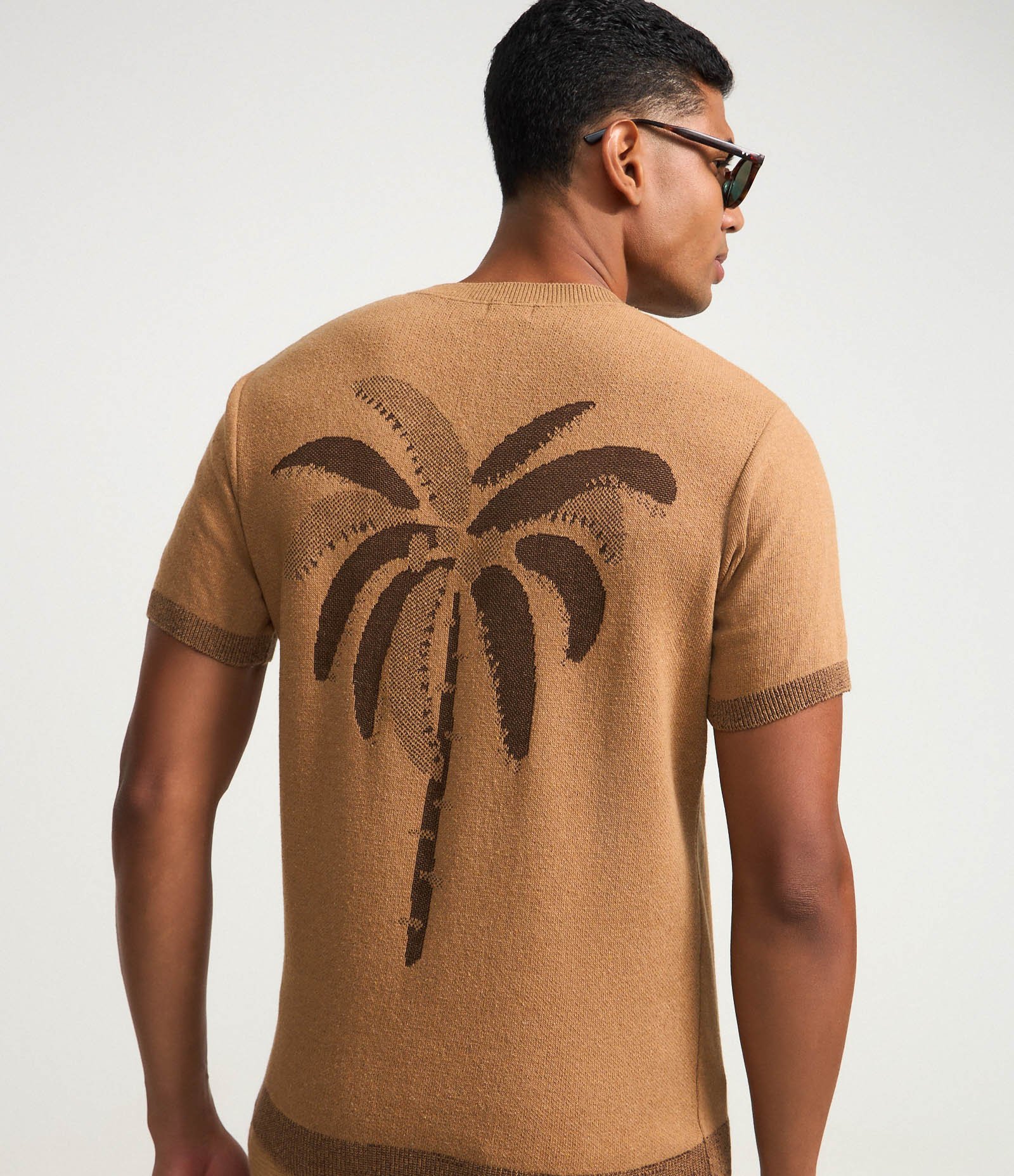 Camiseta Regular em Algodão com Estampa de Coqueiro e Lettering Savane Tropicale Marrom 3