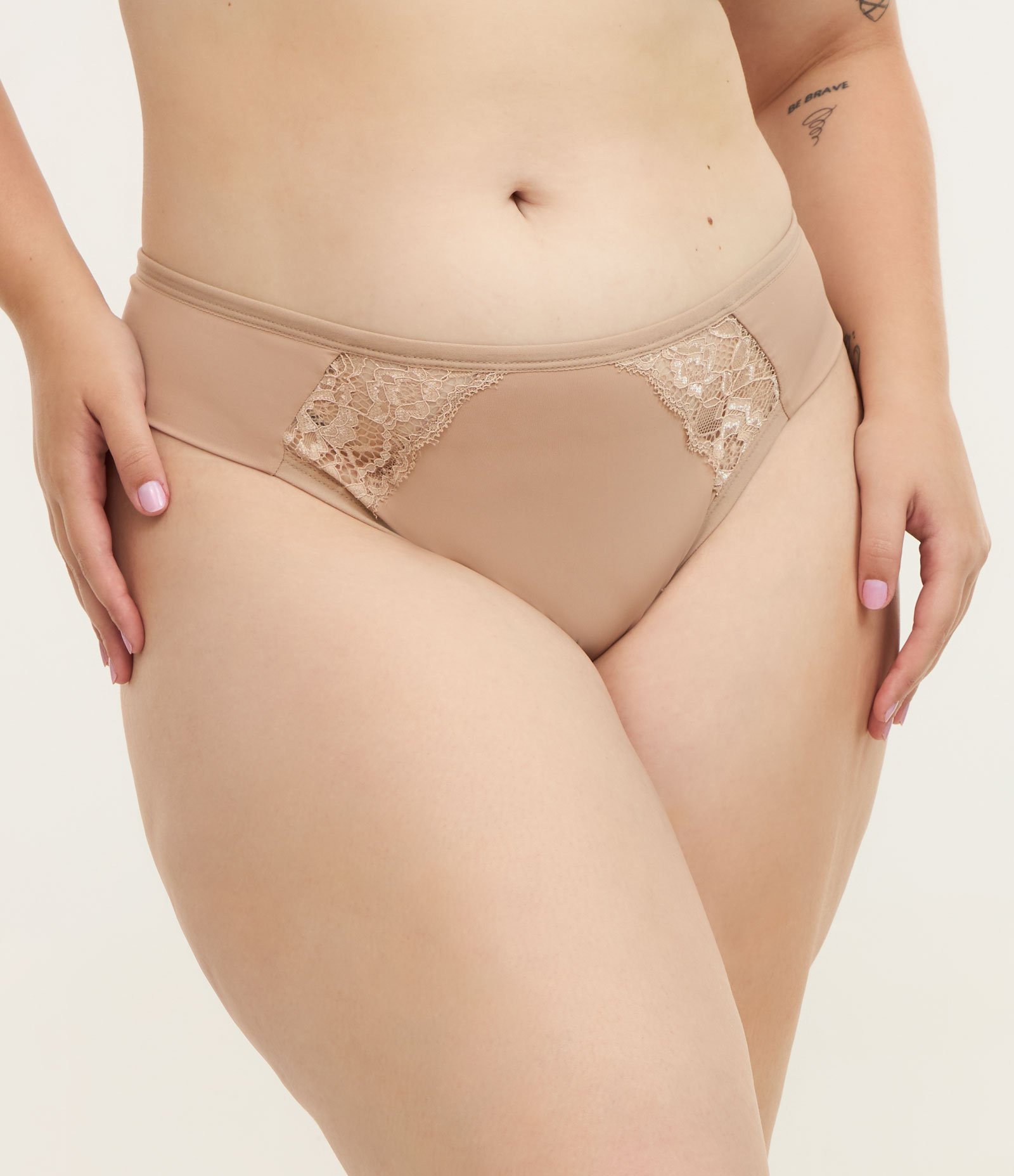 Calcinha Alta Fio Duplo em Poliamida com Renda Curve & Plus Size Bege 2