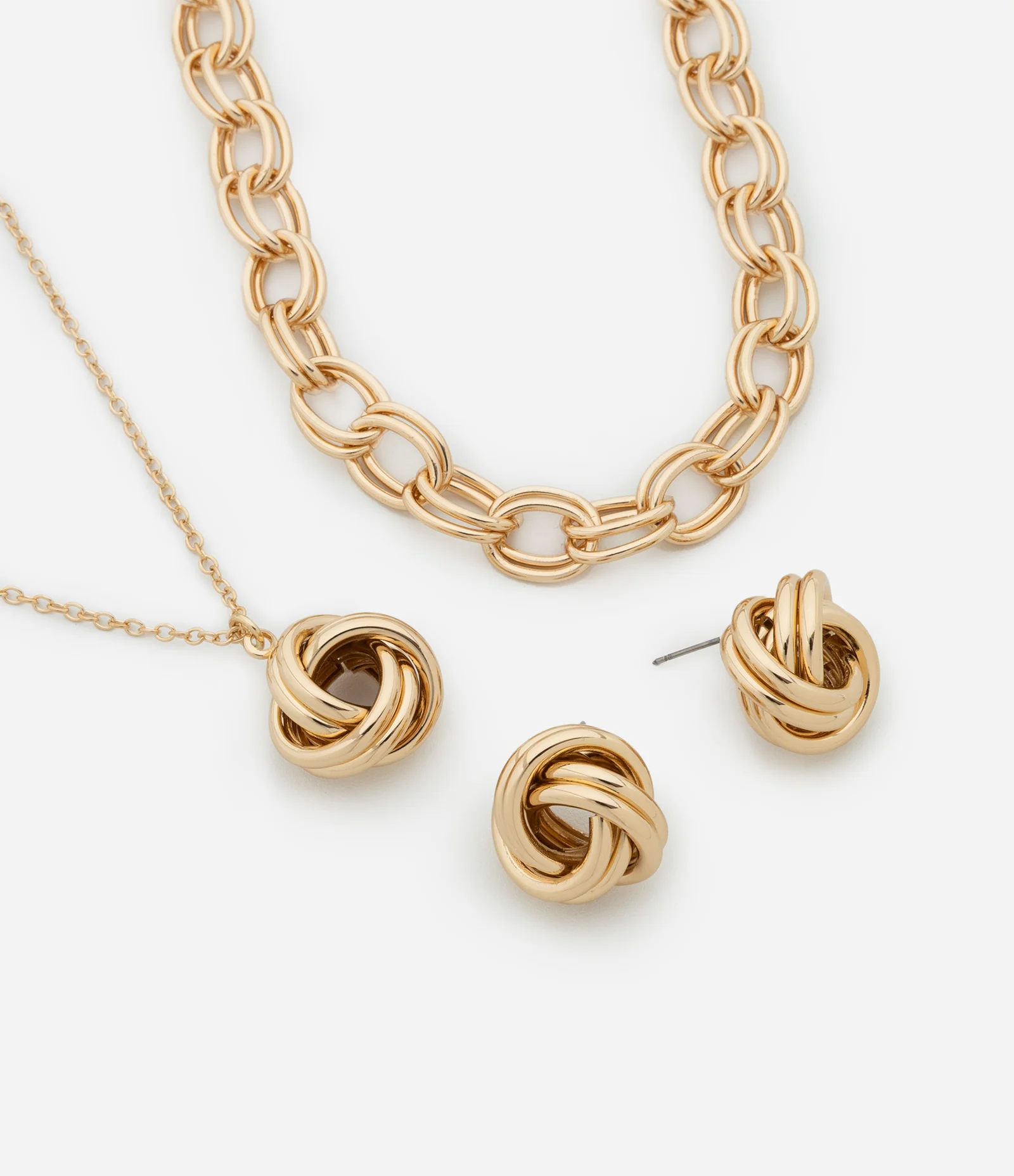 Conjunto de Colar Curto com Pingente e Brinco Botão em Nó e Correntinha Dourado 1