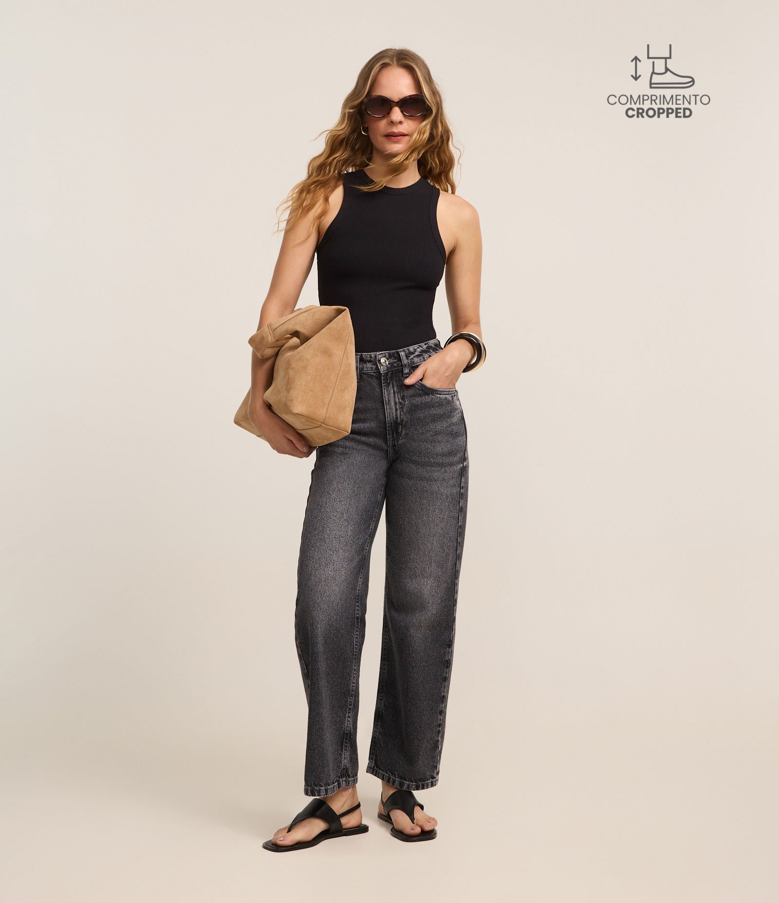 Calça Reta Cropped em Jeans com Leve Desgaste Preto 1