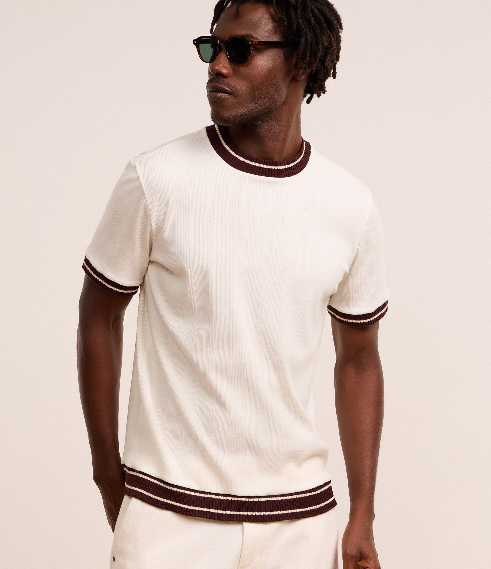 Camiseta em Algodão com Viés em Ribana Contrastante e Textura Vertical Branco 1