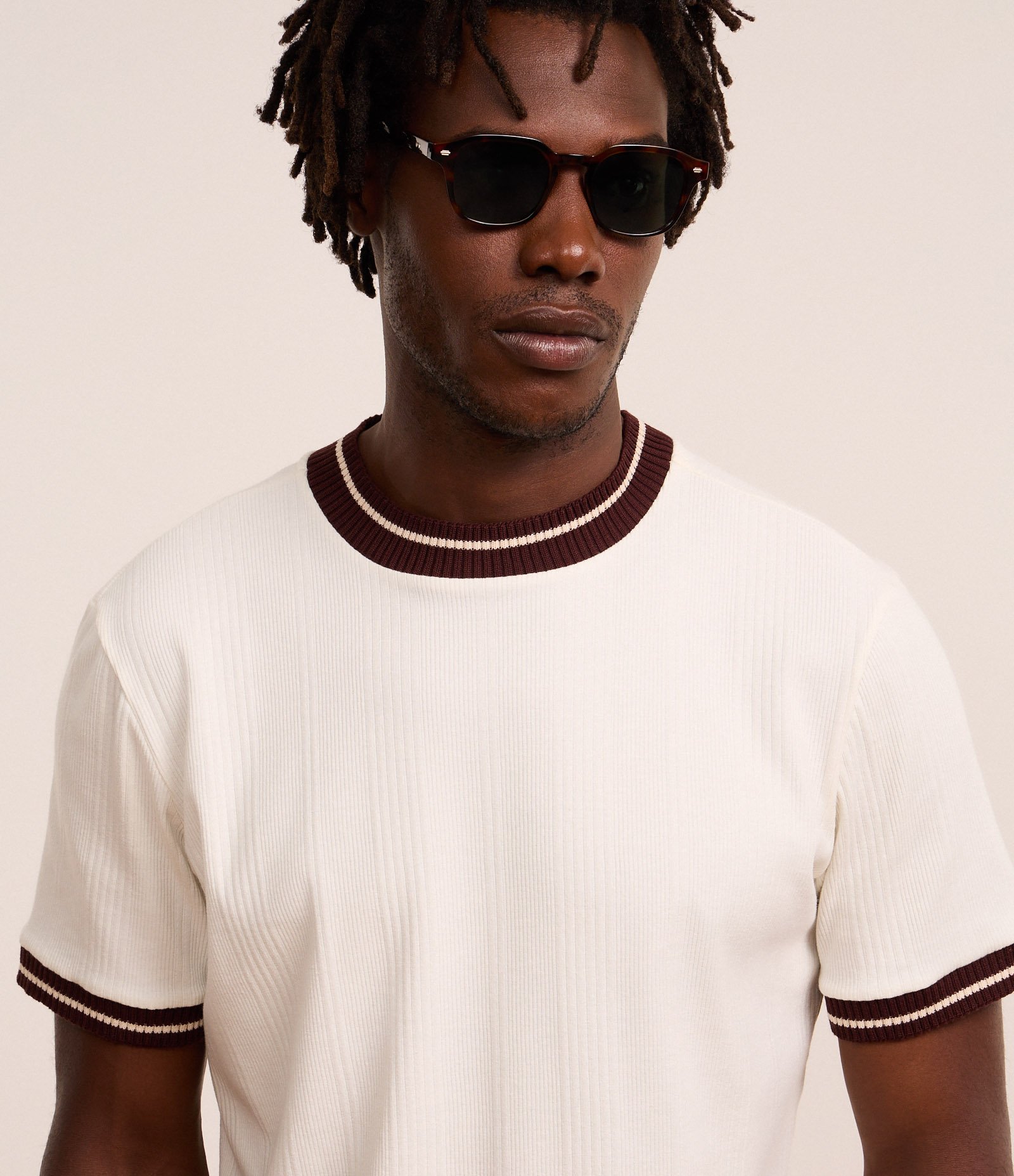 Camiseta em Algodão com Viés em Ribana Contrastante e Textura Vertical Branco 4
