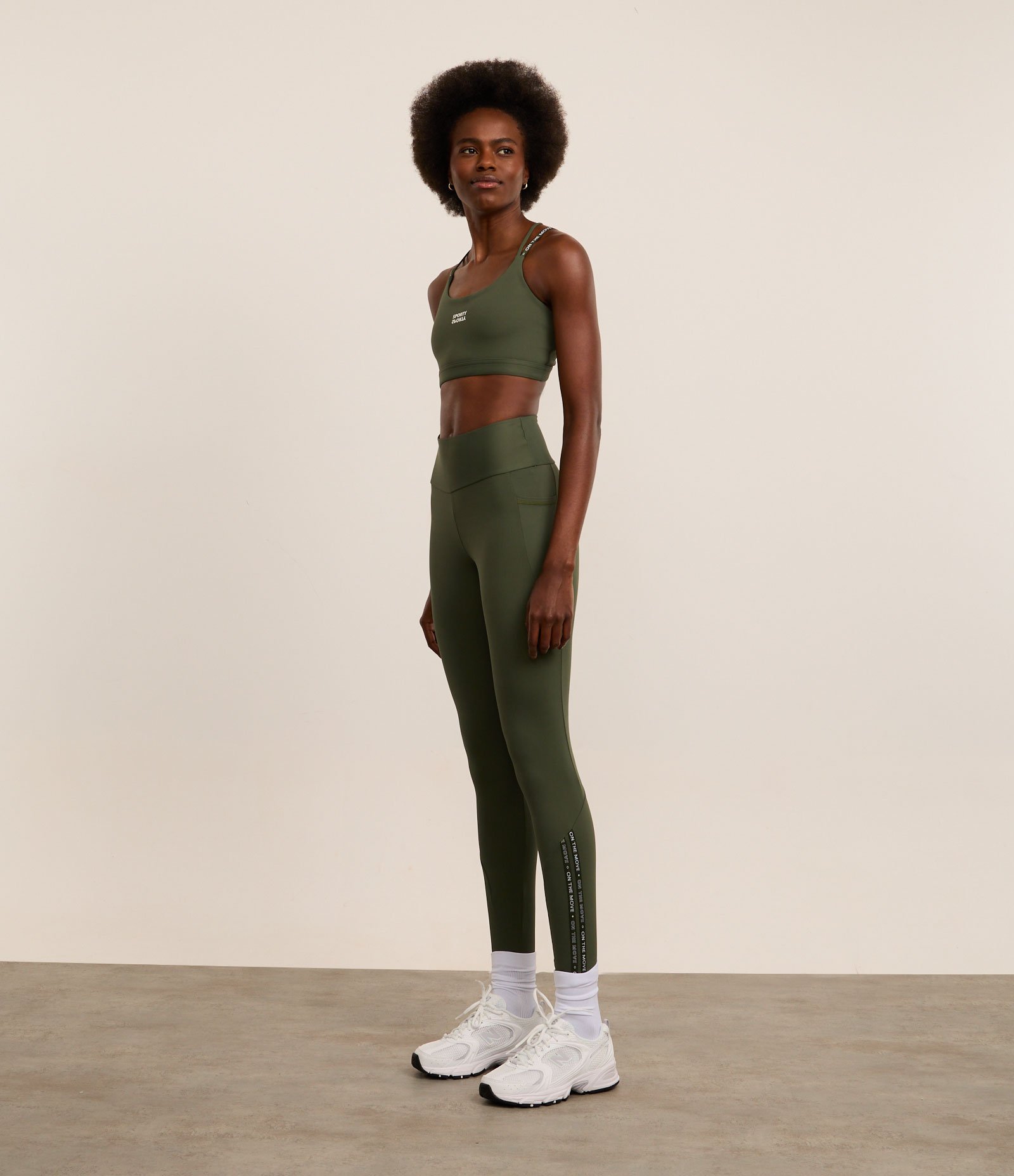 Calca Legging Esportiva em Microfibra com Bolsos Verde 2