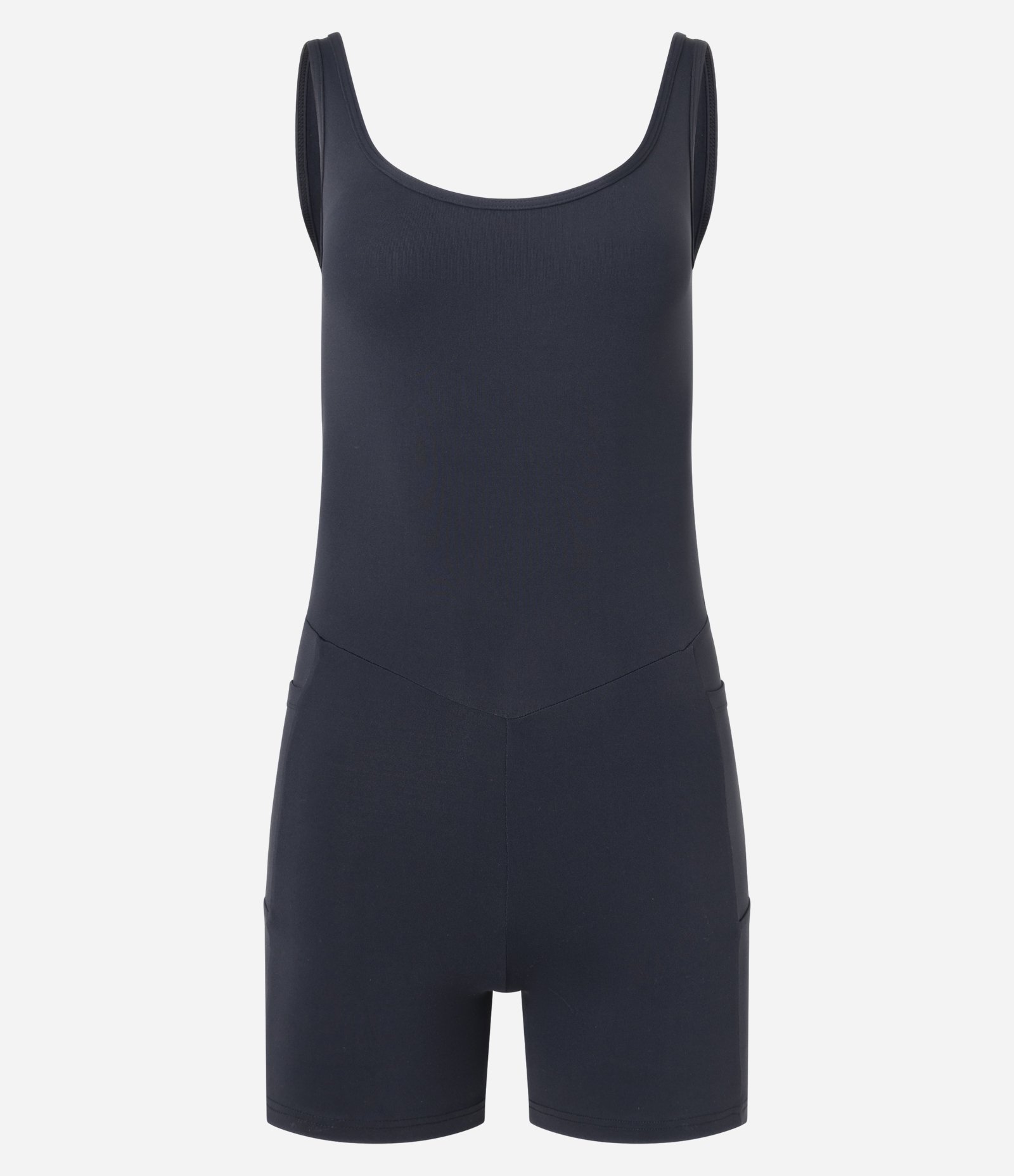 Macaquinho Esportivo em Microfibra com Bolsos Preto 5