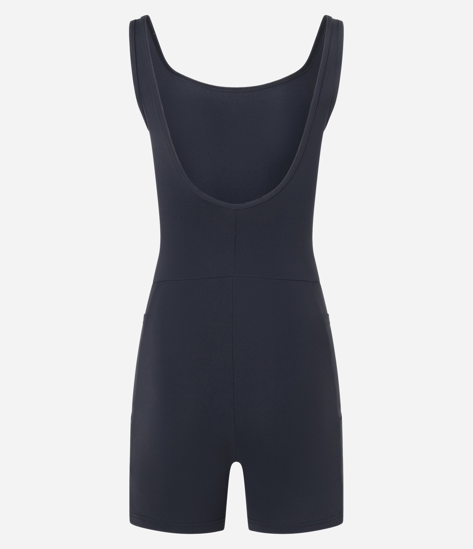 Macaquinho Esportivo em Microfibra com Bolsos Preto 6