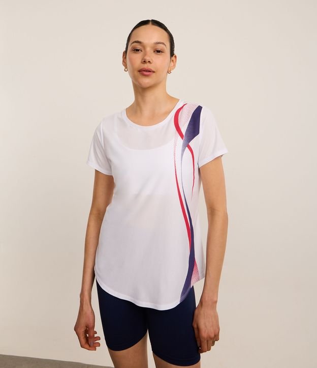 Camiseta Esportiva em Microfibra Texturizada com Estampa Ondulada