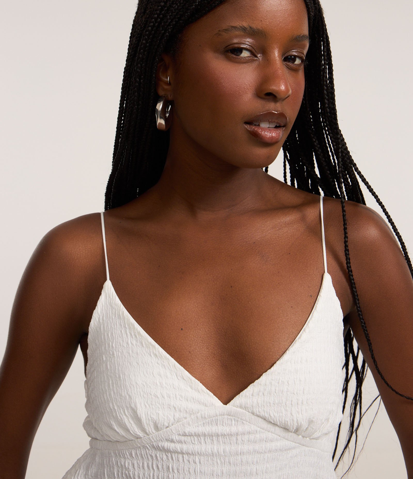 Blusa Curta Texturizada com Alças Finas e Pontas Branco 3