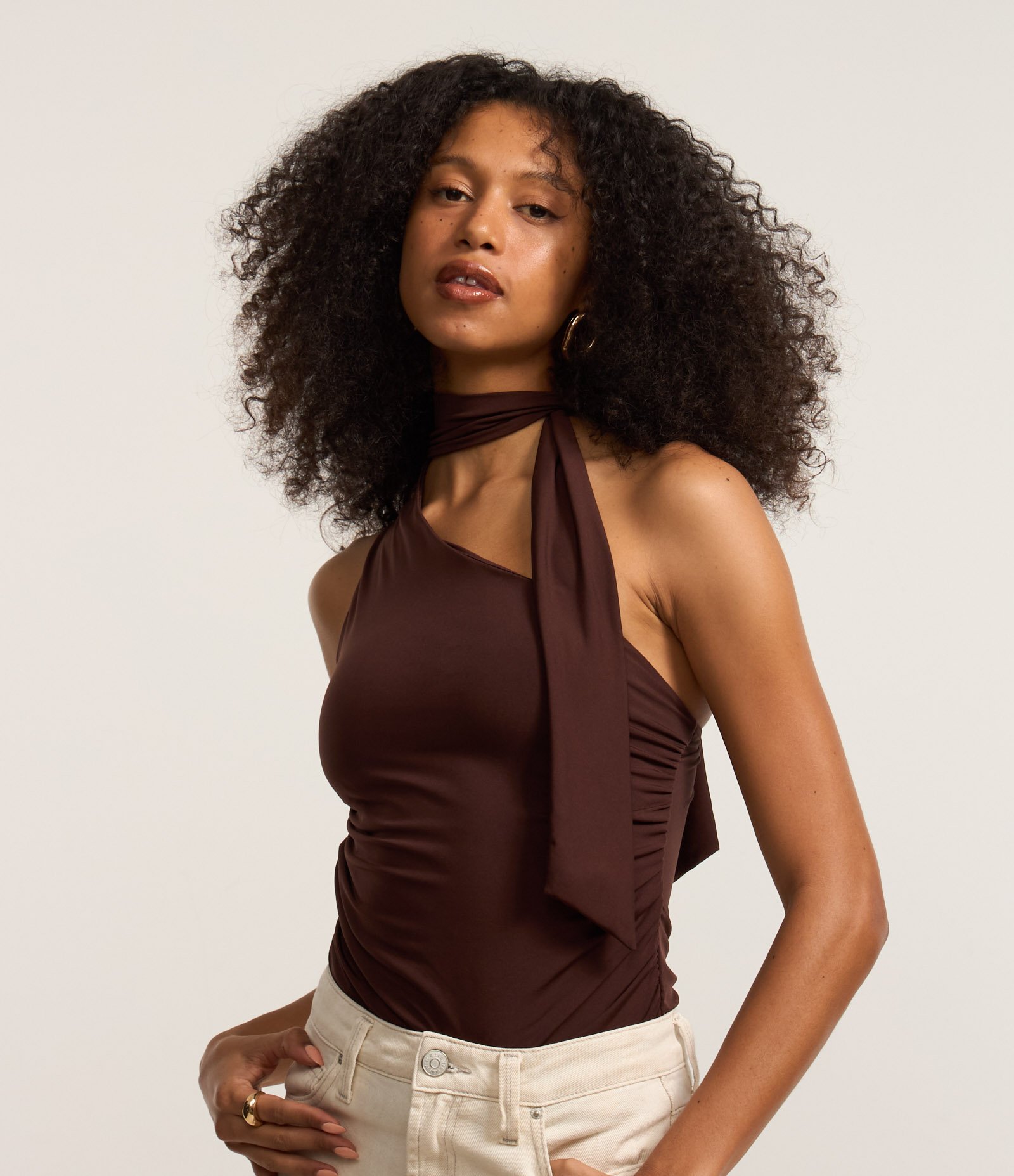 Blusa Ombro Só com Amarração na Gola 1