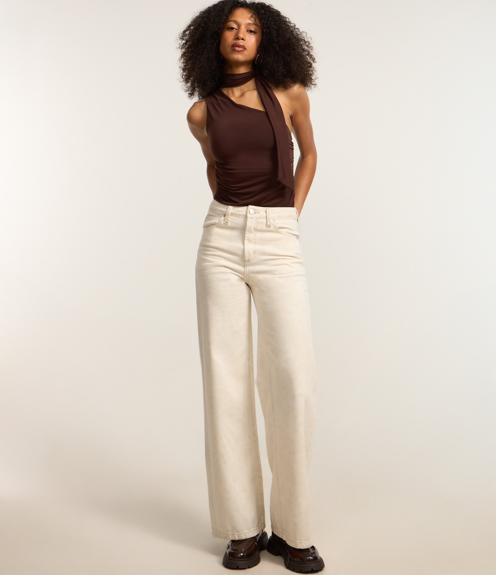 Blusa Ombro Só com Amarração na Gola 2