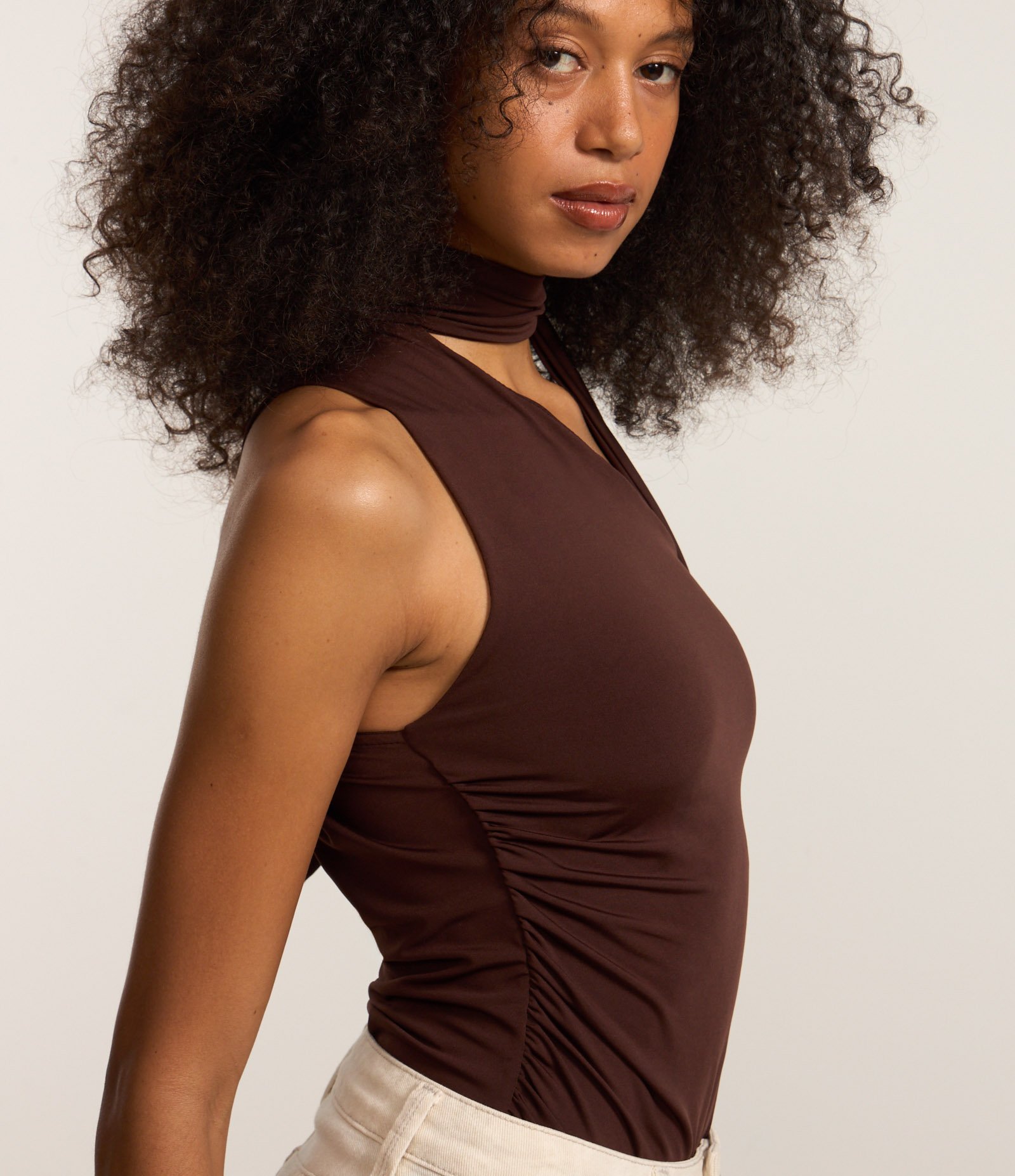 Blusa Ombro Só com Amarração na Gola 3