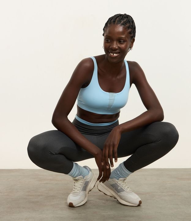 Calça Legging Esportiva em Microfibra Pesada com Viés Contrastante