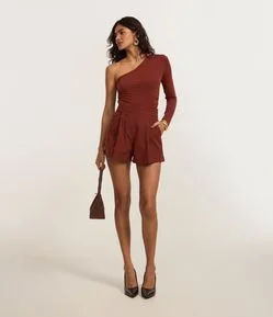 Short em Alfaiataria com Recortes no Bolso