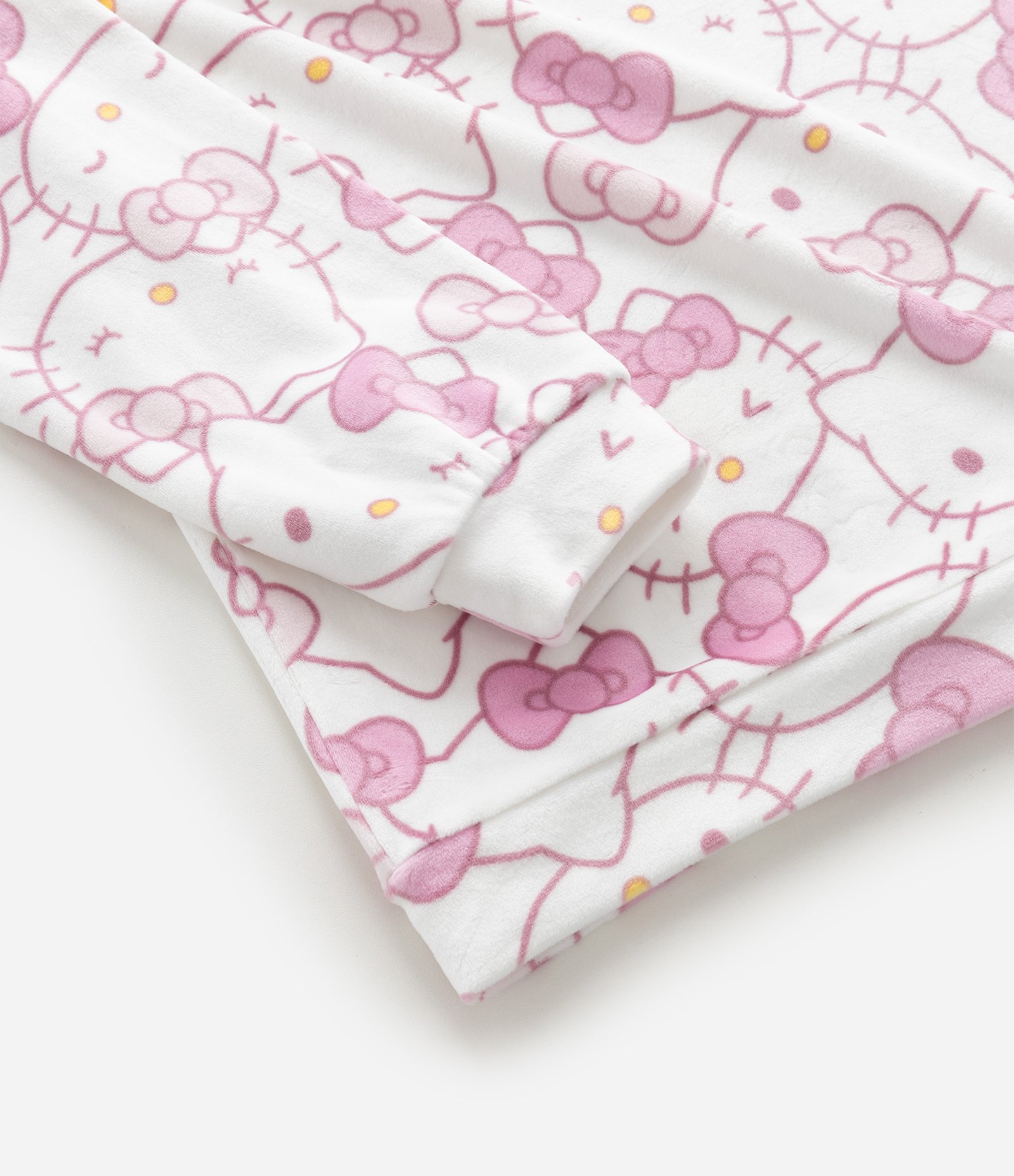 Pijama Infantil Longo em Plush com Estampa Hello Kitty – Tam 4 a 16 Anos Branco/Rosa Claro 9