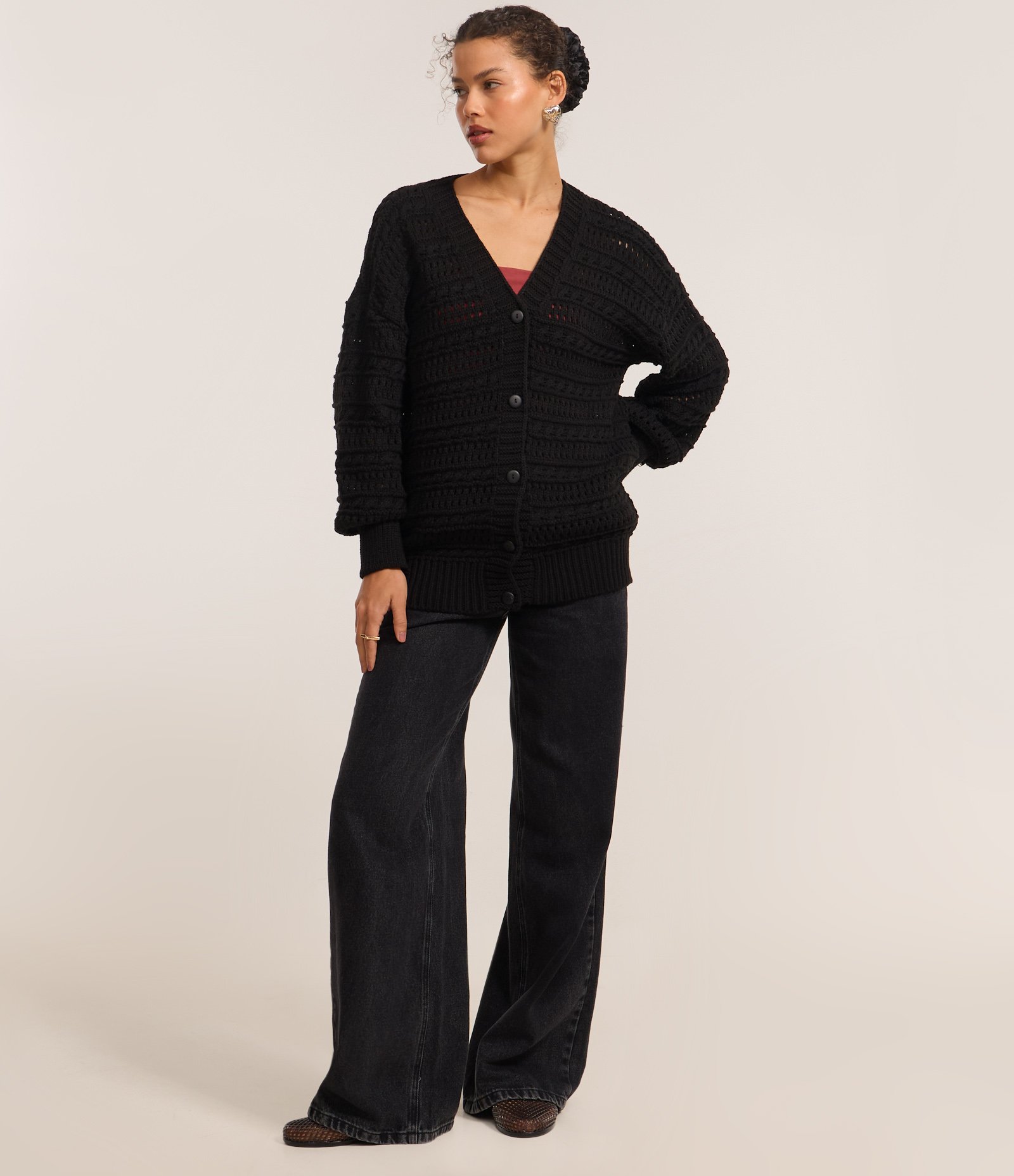 Casaco em Tricô com Botões e Textura em Listras Preto 2