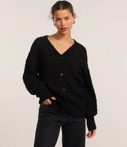 Casaco em Tricô com Botões e Textura em Listras