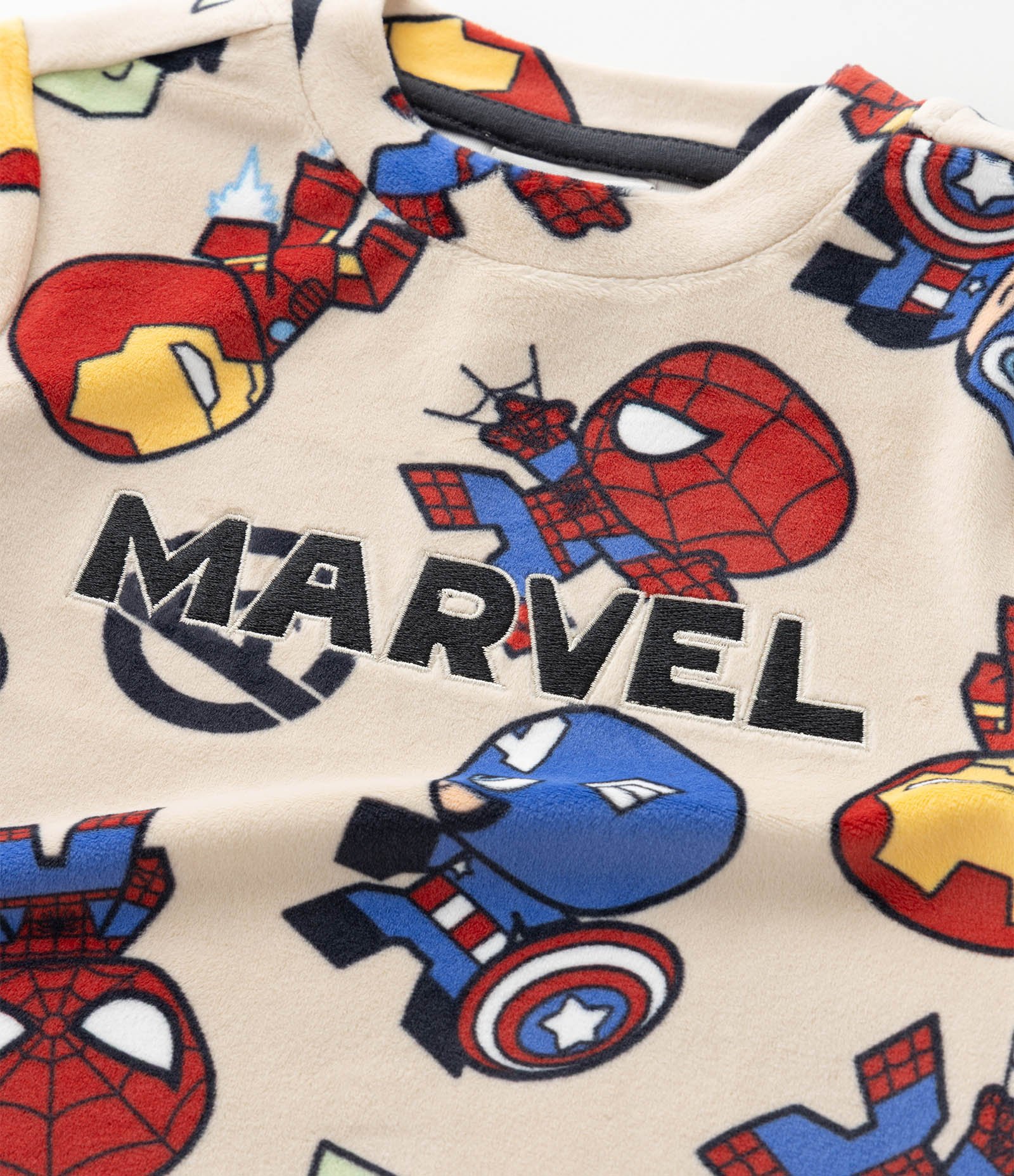 Pijama Infantil Longo em Plush com Estampa Baby Marvel – Tam 2 a 8 Anos Bege Claro 10