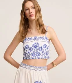 Blusa Cropped em Viscose com Estampa Floral e Lastex