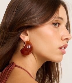 Argola Bold em Resina Marmorizada