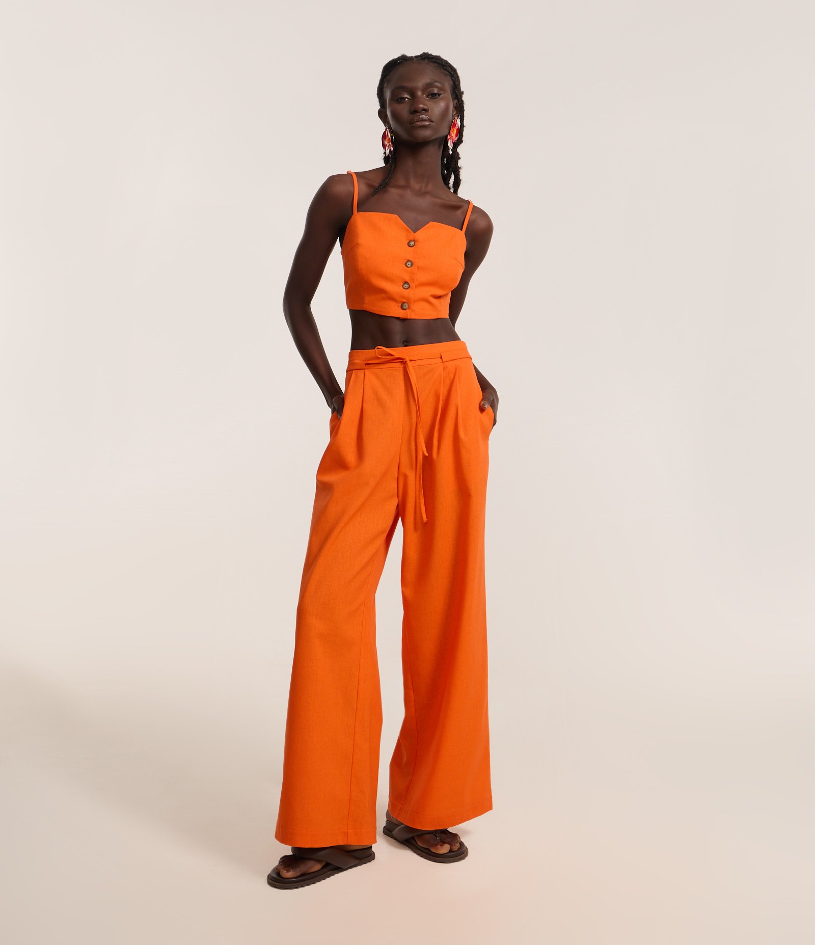 Calça Wide Leg Alfaiatada com Cintinho Embutido Laranja 1