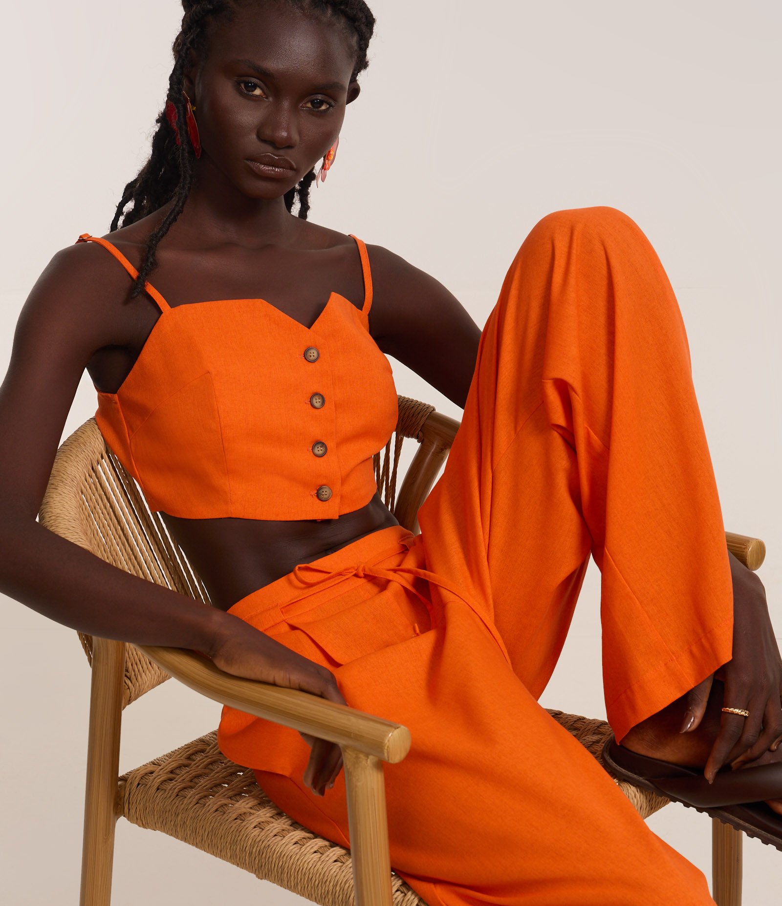 Calça Wide Leg Alfaiatada com Cintinho Embutido Laranja 4