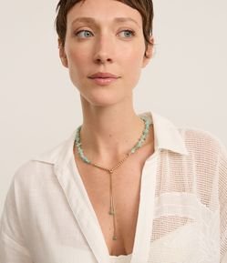 Colar Gravata com Cascalhos Ajuste Frontal e Pedra nas Ponteiras