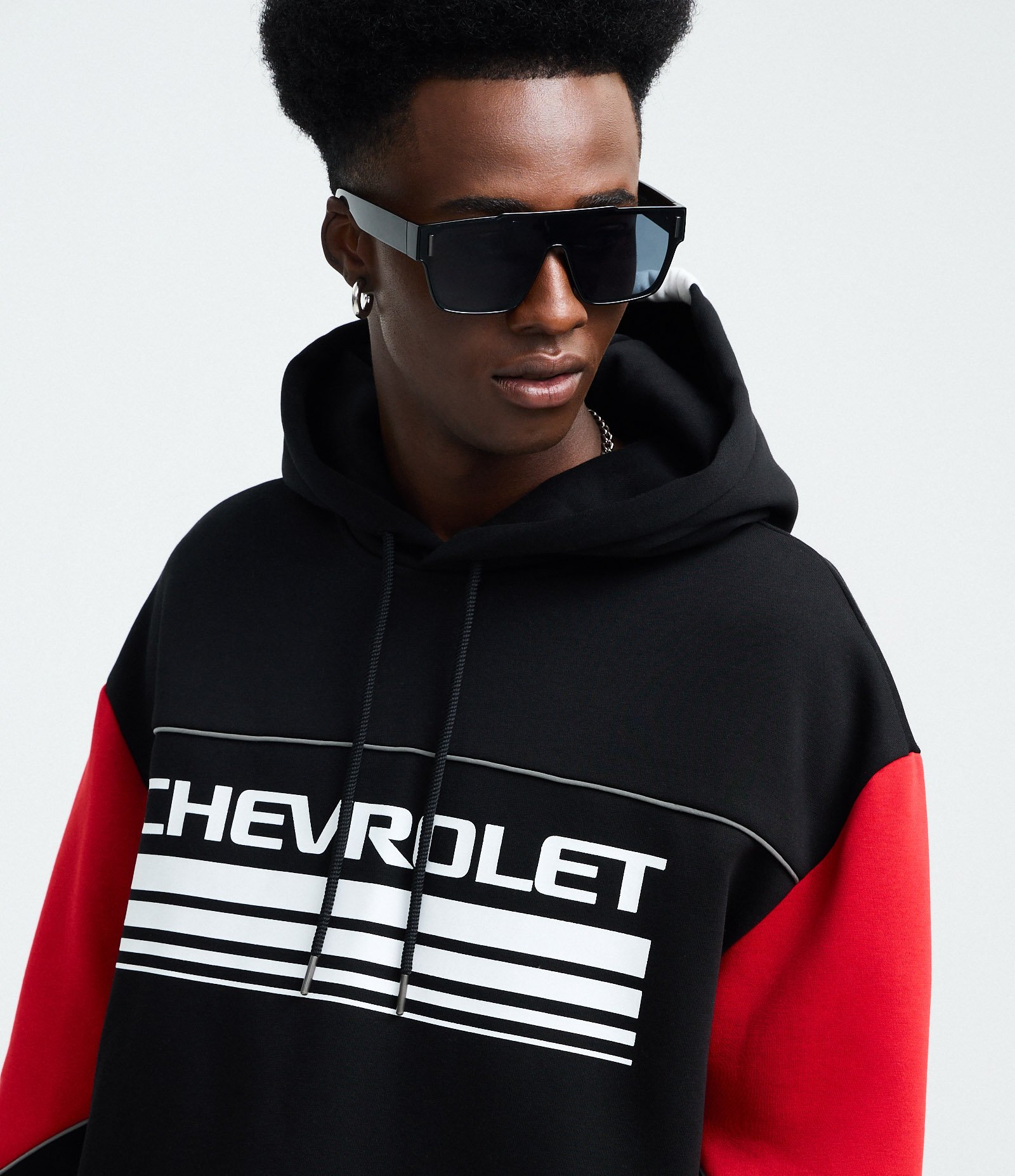 Casaco Relaxed em Moletom com Felpa com Estampa Chevrolet Painéis Contrastantes Preto 5