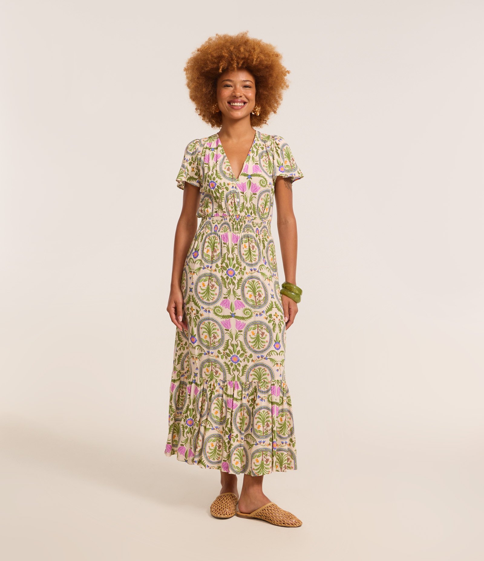 Vestido Long Midi em Viscose com Estampa Tropical e Manga Soltinha Off White 2