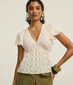 Blusa em Renda com Manga Bufante e Textura Diferenciada