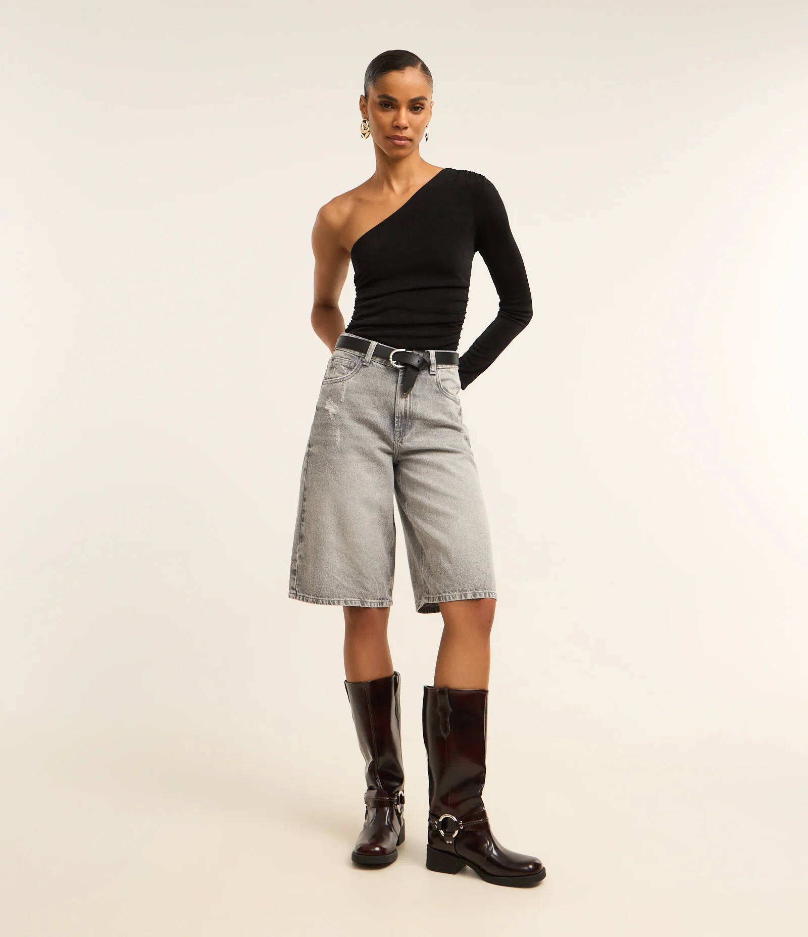 Bermuda Jorts em Jeans com Cintura Baixa Cinza 2