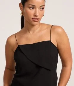 Blusa em Crepe com Alça Rabo de Rato e Barra Assimétrica