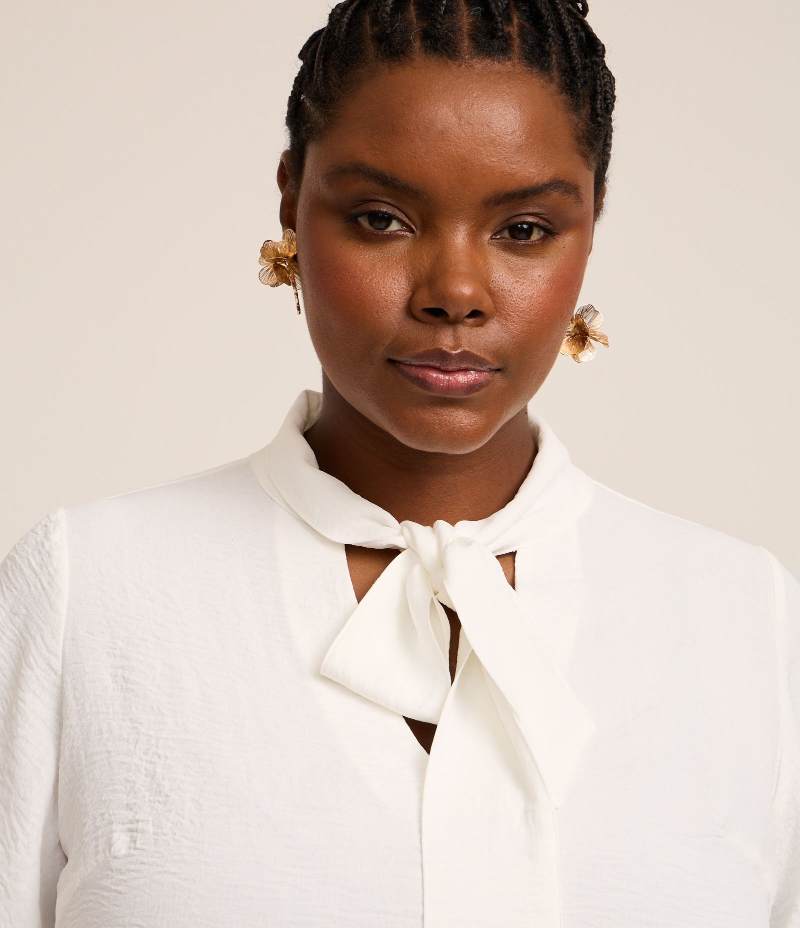 Blusa em Crepe com Gola Laço Curve & Plus Size Branco 3