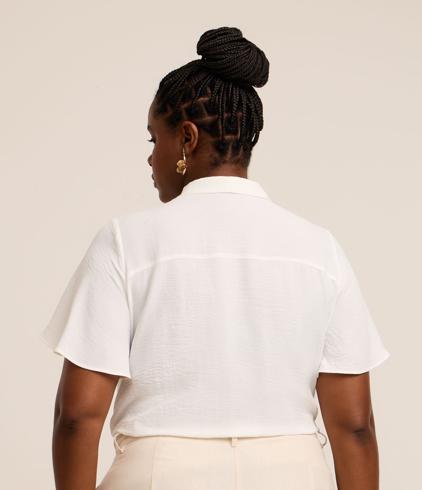 Blusa em Crepe com Gola Laço Curve & Plus Size Branco 4