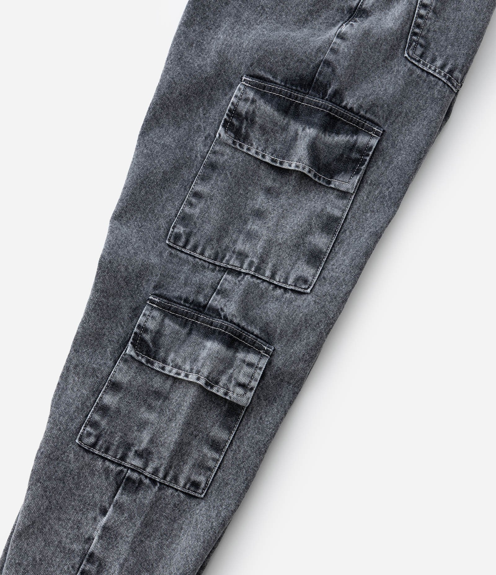 Calça Slouchy Infantil em Jeans com Bolso Cargo - Tam 5 a 14 Anos Preto 8