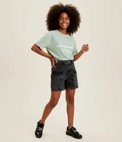 Short Reto Infantil em Jeans com Bolso Cargo - Tam 5 a 14 Anos