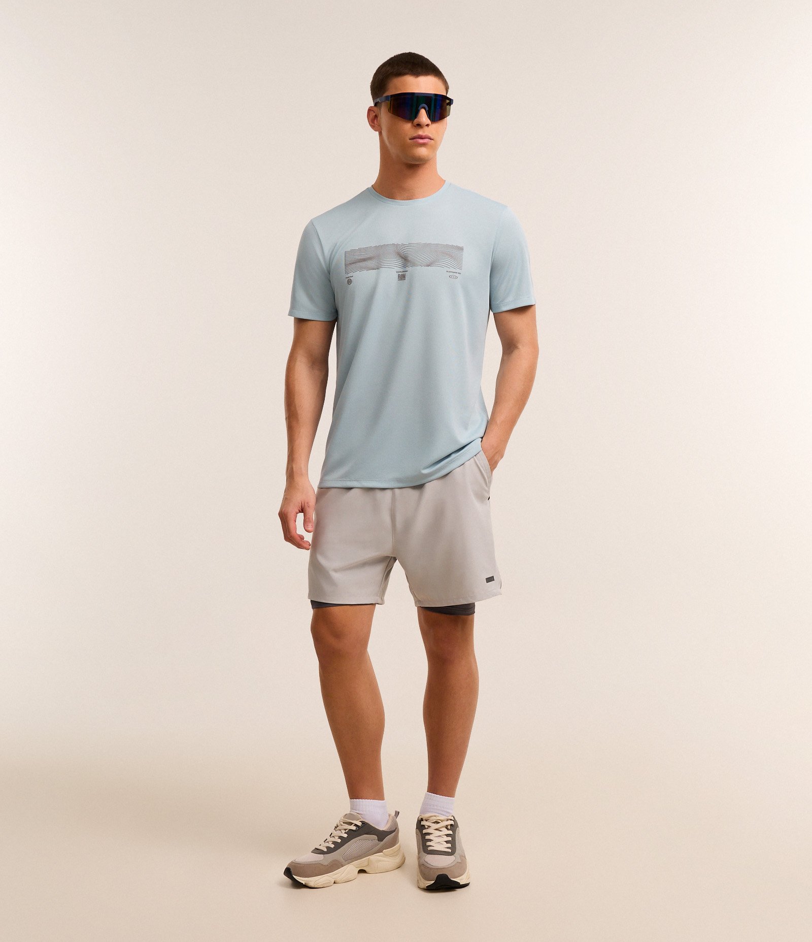 Camiseta Regular Esportiva em Tecnologia Dry com 
Print e Recortes Azul 2