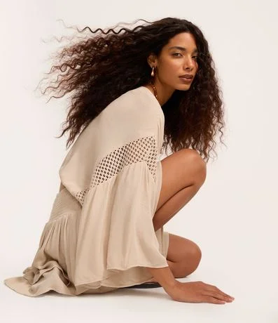 Blusa em Cambraia com Manga Ampla e Tassel