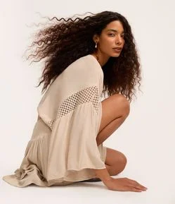 Blusa em Cambraia com Manga Ampla e Tassel