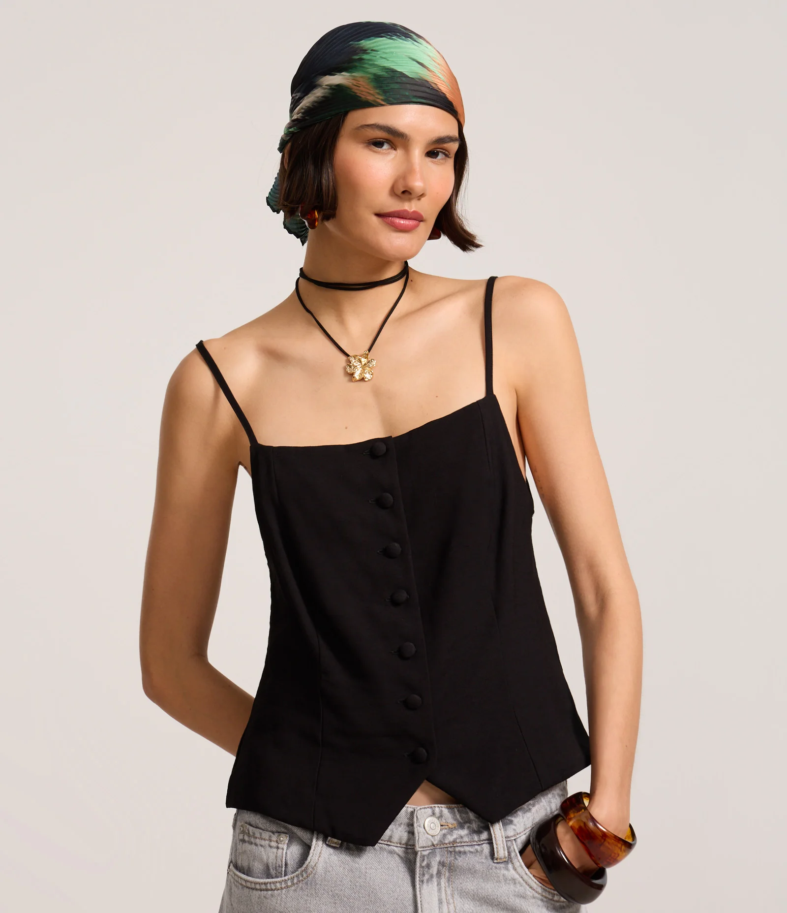 Colete em Alfaiataria com Botões Preto 1