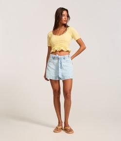 Short Mom Jeans com Lenço e Ilhós