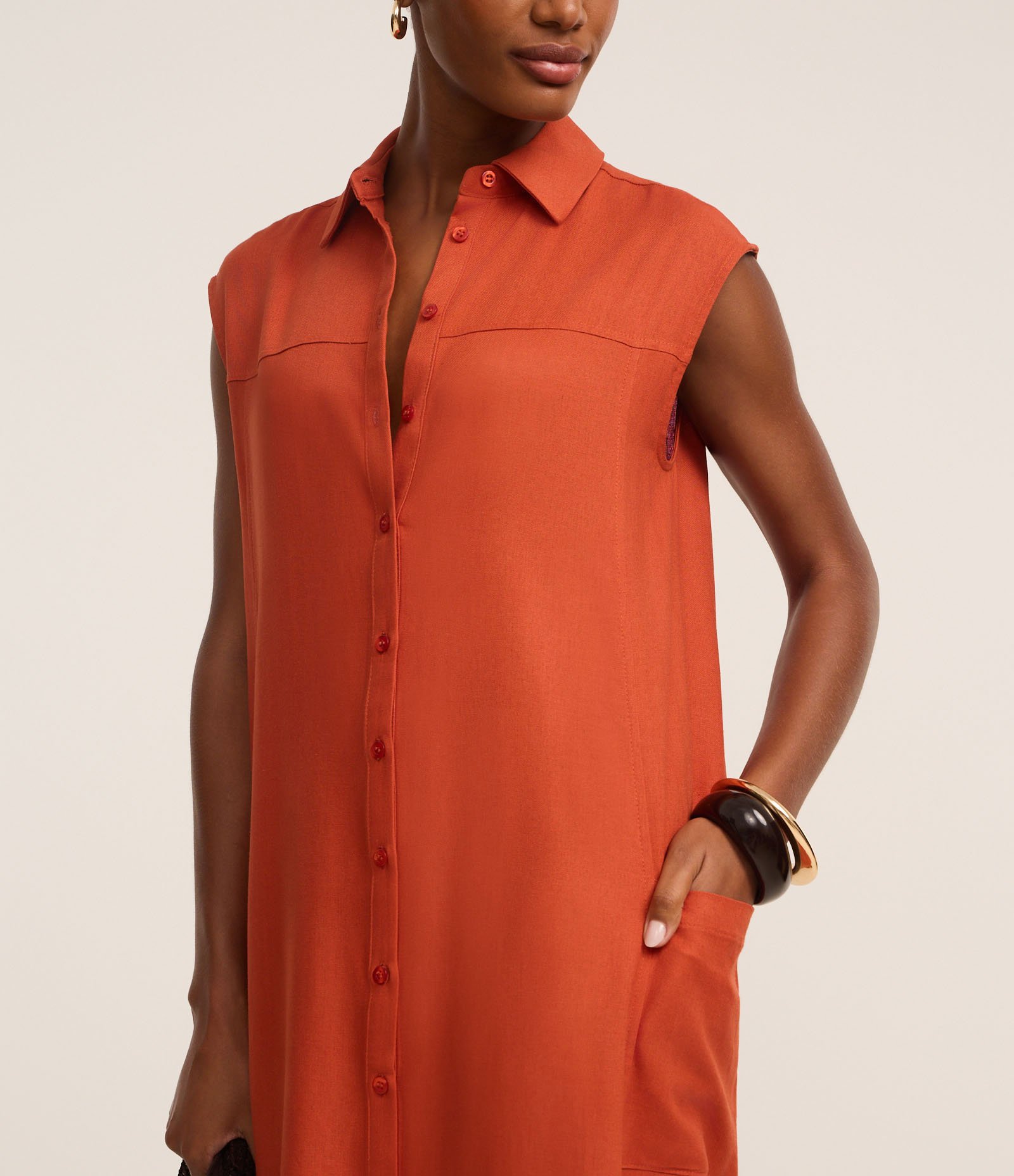 Vestido Chemise Plano com Linho e Botões Terracota 4