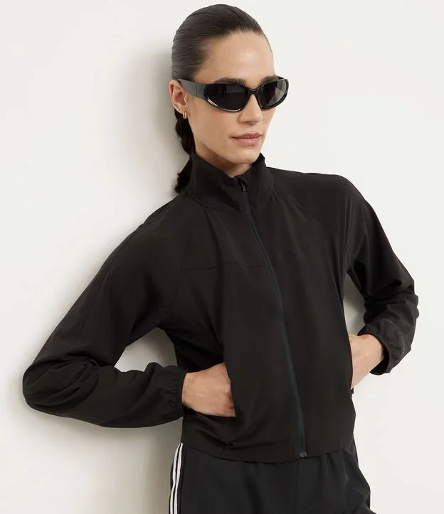 Cor: Preto | Tamanho: M