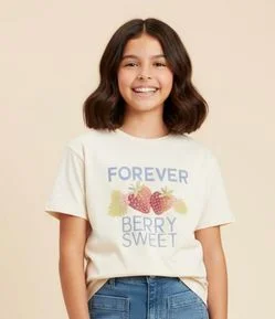 Camiseta Infantil com Estampa de Morango Forever Berry Sweet - Tam 5 a 14 Anos