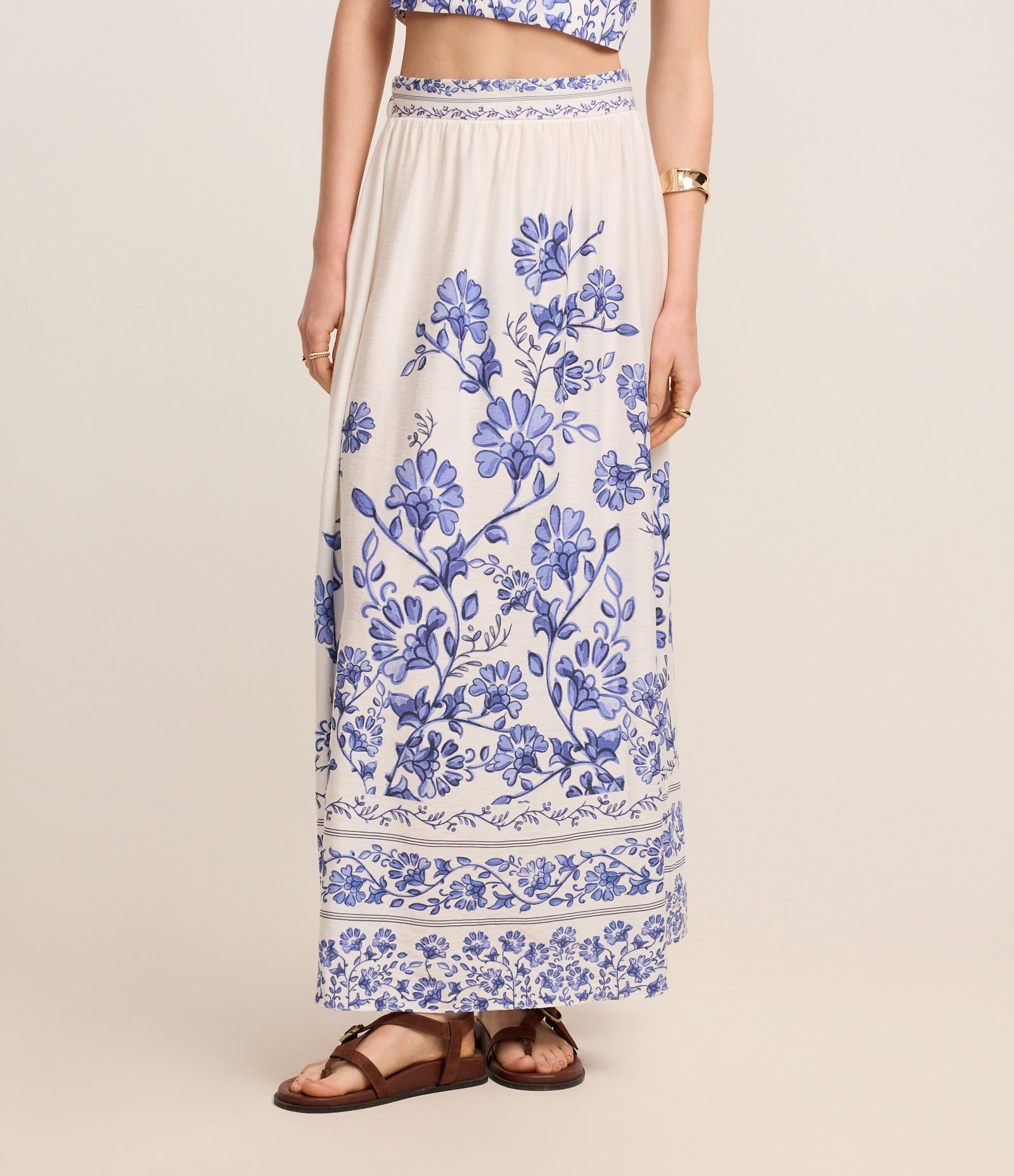 Saia Evasê Midi em Crepe com Estampa Floral Bicolor 3