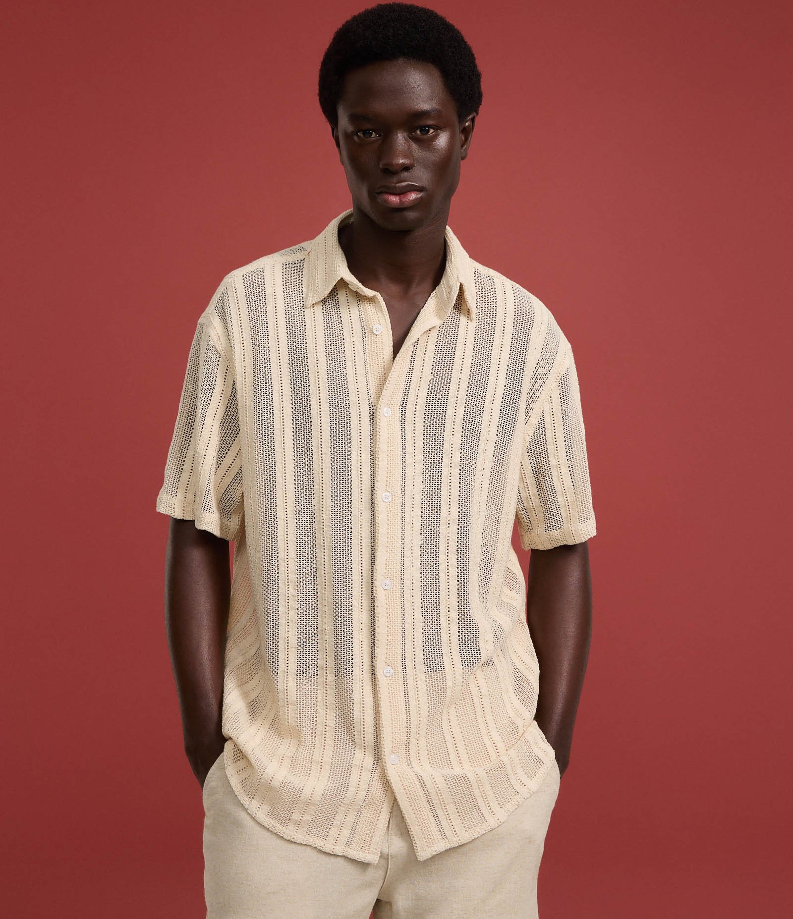 Camisa Comfort em Algodão Texturizada com Trançado Vertical Bege 1