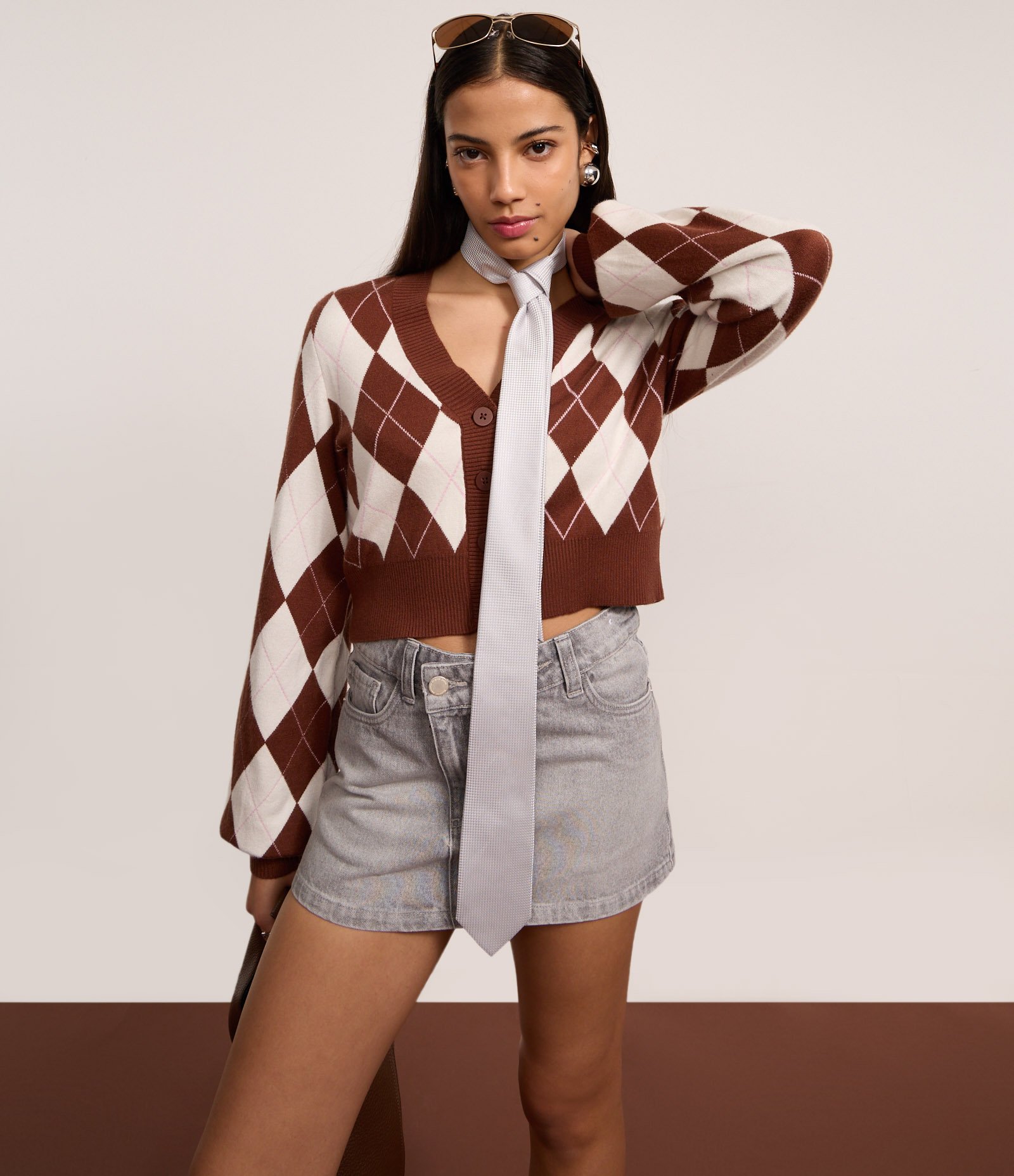 Cardigan Cropped  em Jacquard Xadrez Argyle Branco 5