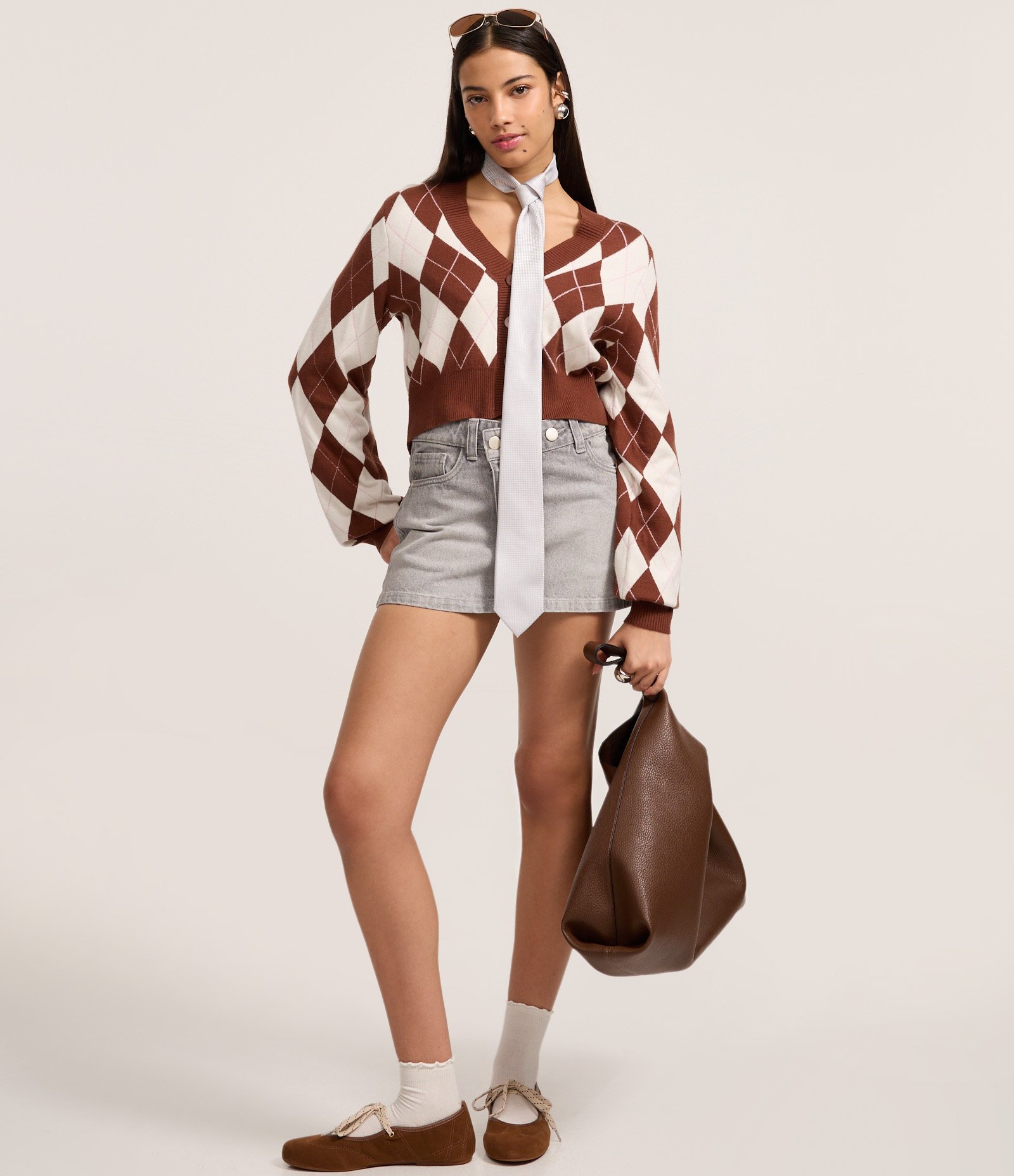 Cardigan Cropped  em Jacquard Xadrez Argyle Branco 2