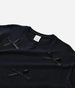 Camiseta Boxy Infantil com Lacinhos Aplicados - Tam 5 a 14 anos