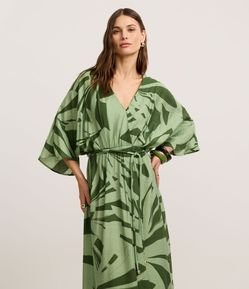 Vestido Evasê Midi em Viscose com Estampa Folhagem