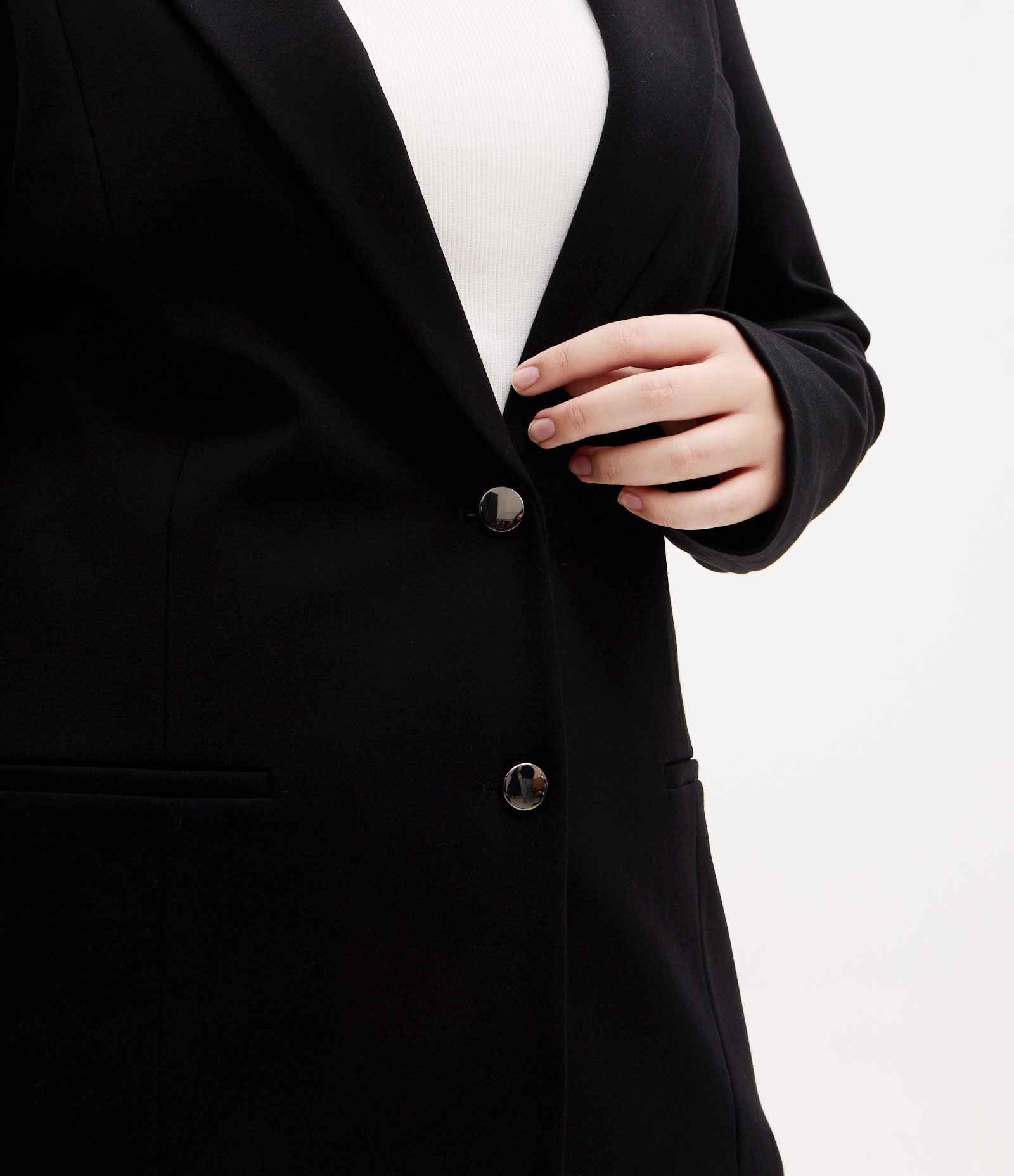 Blazer Slim Alongado em Ponto Roma Curve & Plus Size Preto 4